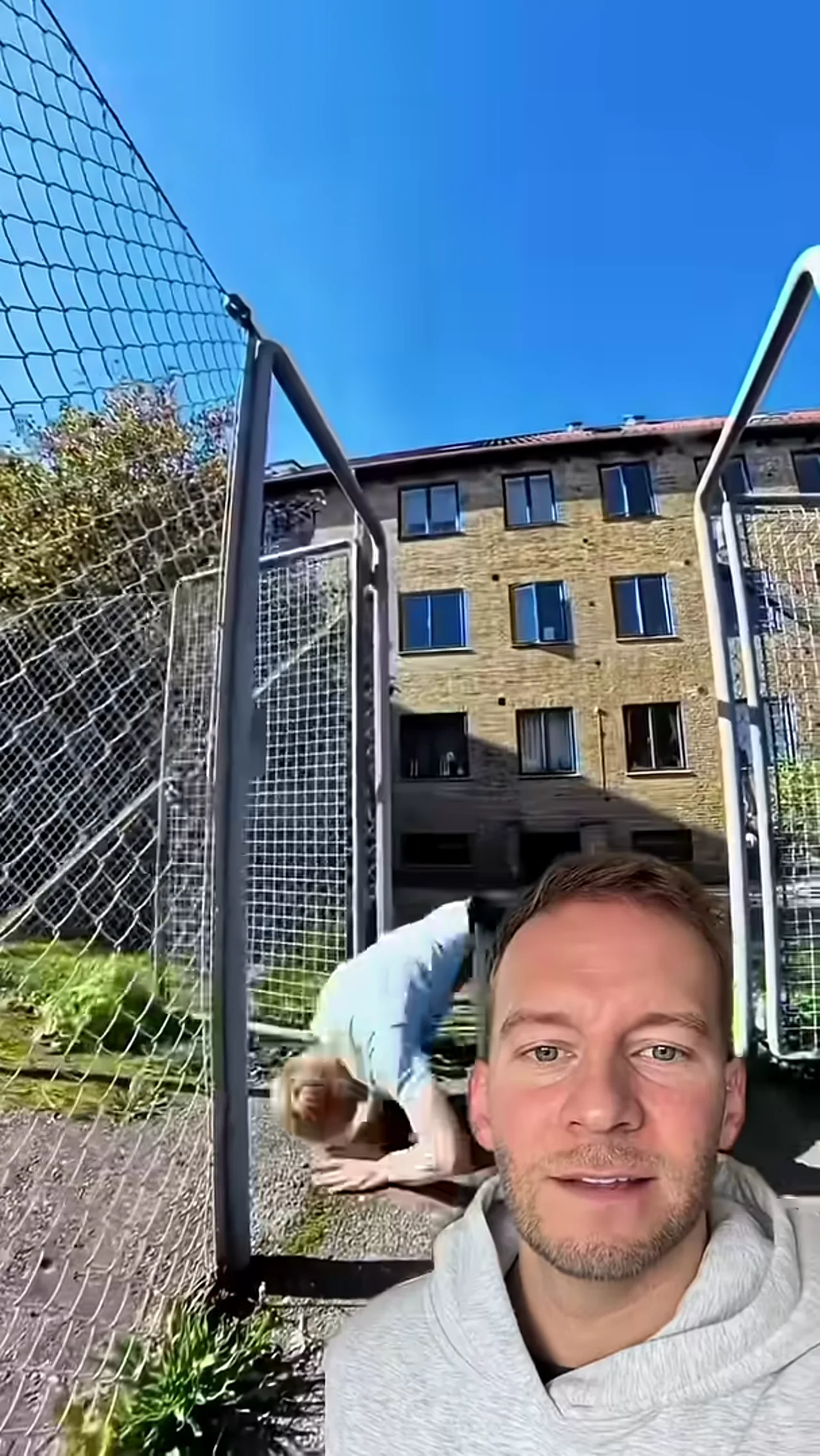Der gelenkige Gustav macht sie alle Platt #fitness #lustig