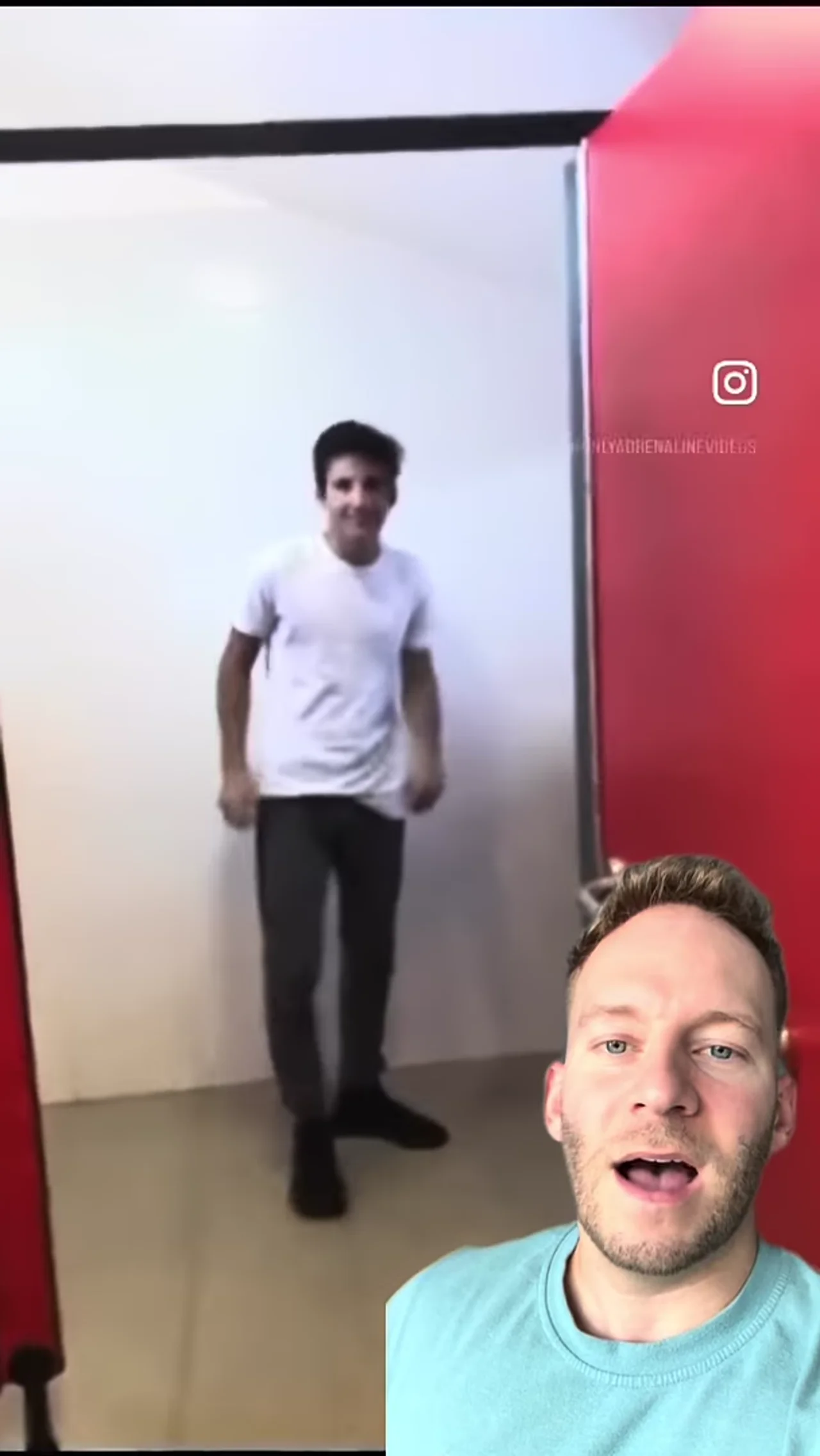 Klimmzüge sind perfekt für Anfänger und kann man überall machen. #fitness #gym #sport #funny