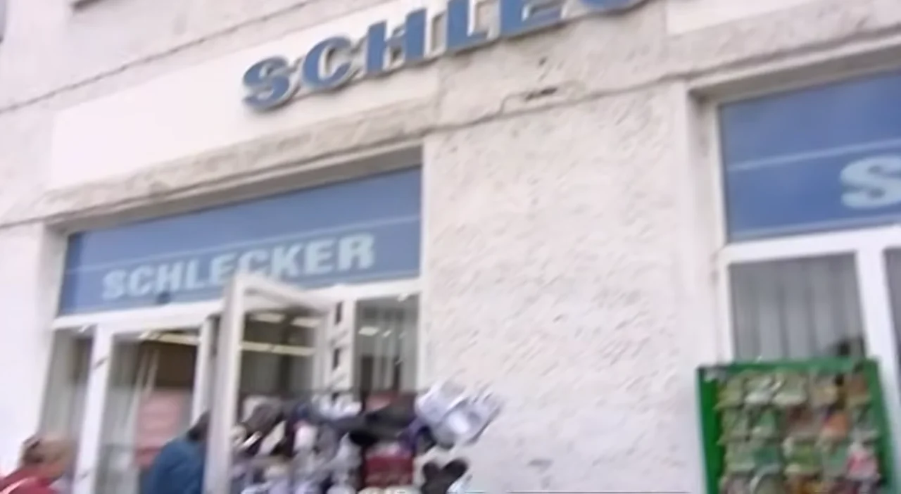 HORST THIELE | SCHLECKER OPA BUNKERT KLOPAPIER