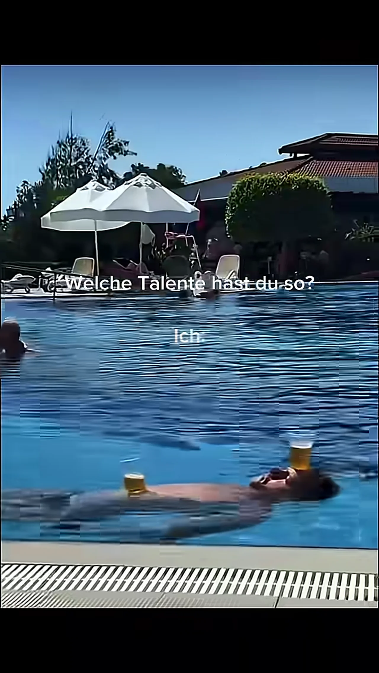 Smooth🍻🏊‍♂️#schwimmen #memes #bier #deutsch #fürdich