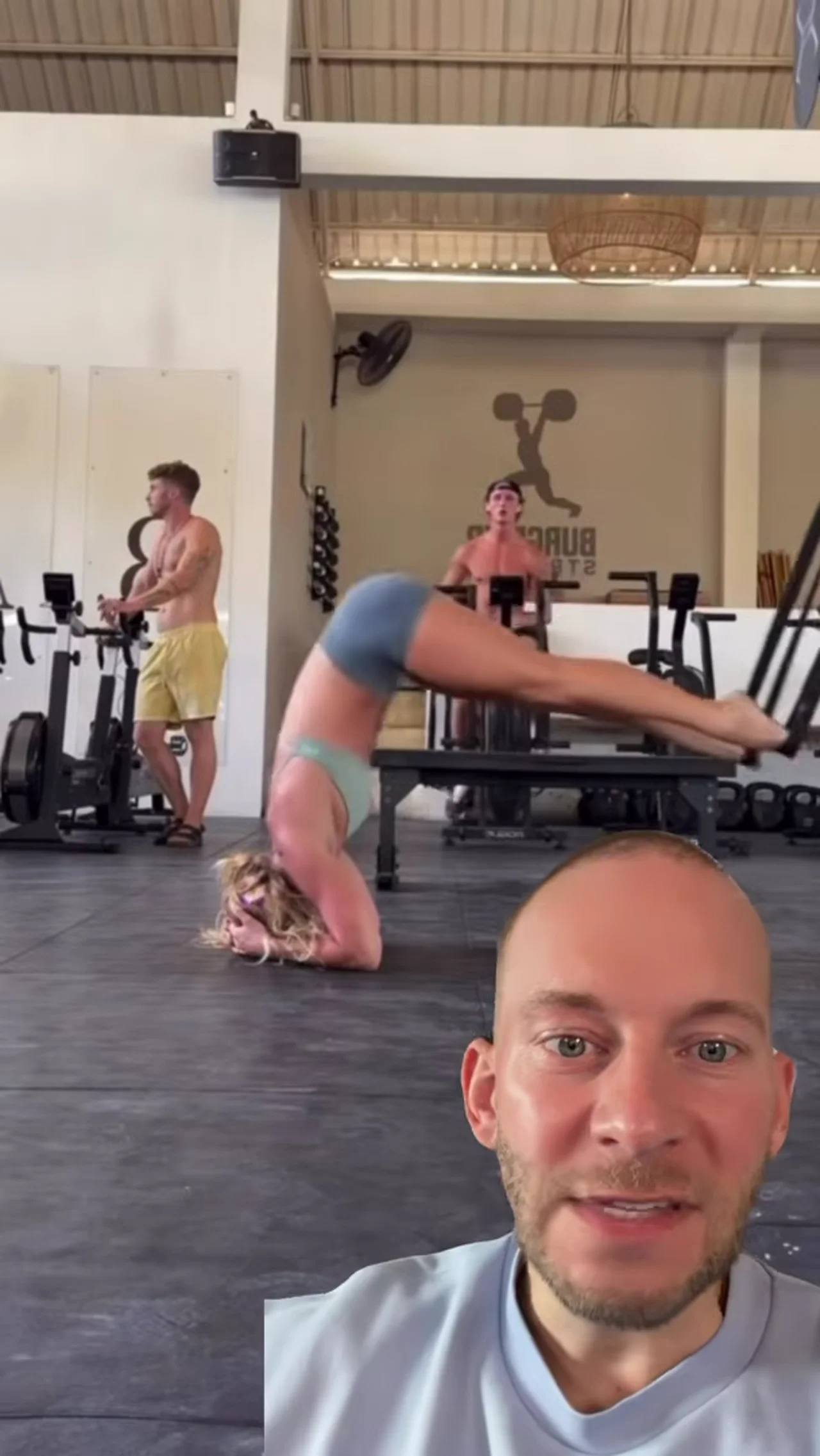 Er kämpft im Gym um sein Leben #fitness #lustig